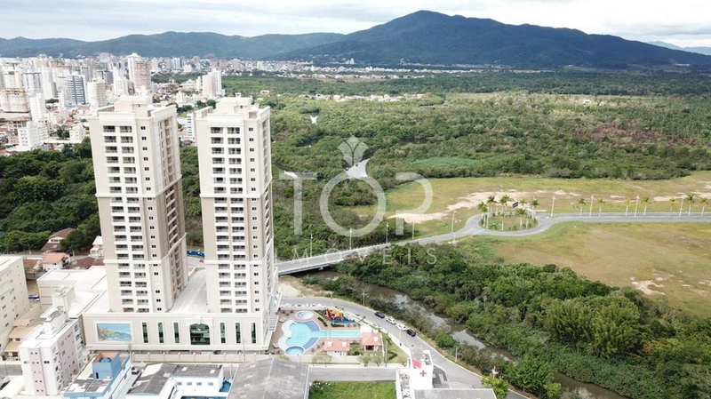 PRONTO PARA MORAR EM MEIA PRAIA! AMPLO TERRACO: 44ª foto da galeria de imagens do imóvel