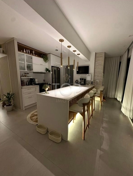Apartamento diferenciado e mobiliado em Itapema: 1ª foto da galeria de imagens do imóvel