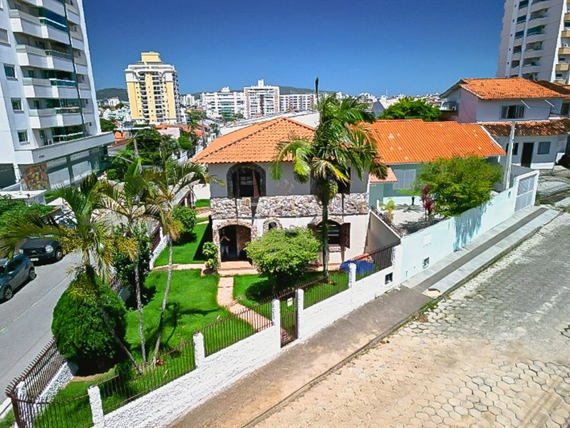 LINDA CASA EM FLORIANÓPOLIS: 6ª foto da galeria de imagens do imóvel