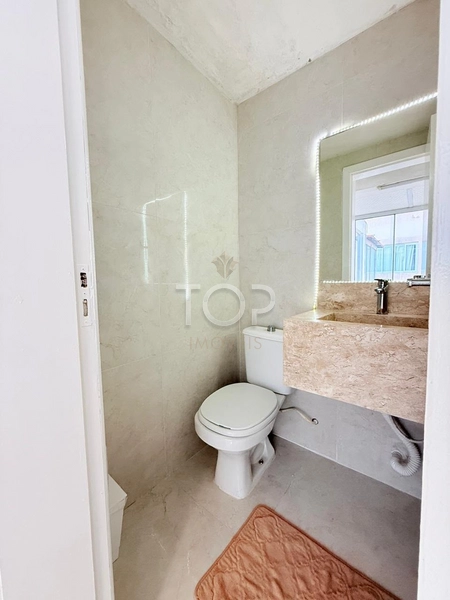 Linda casa mobiliada a 250m do mar em Perequê: 4ª foto da galeria de imagens do imóvel