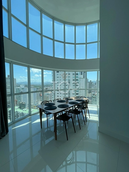 Duplex - Balneário Camboriú: 2ª foto da galeria de imagens do imóvel
