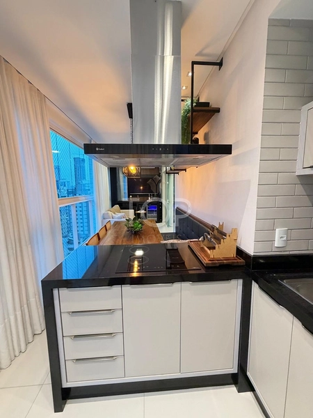 Apartamento mobiliado em Meia Praia: 8ª foto da galeria de imagens do imóvel