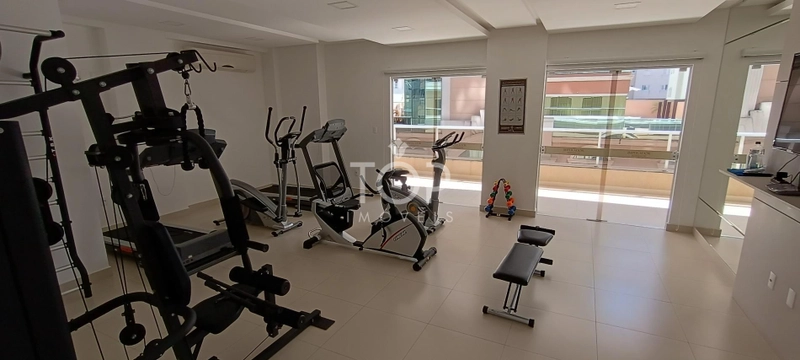 APARTAMENTO BEM MOBILIADO, CORAÇÃO DE MEIA PRAIA!: 1ª foto da galeria de imagens do imóvel