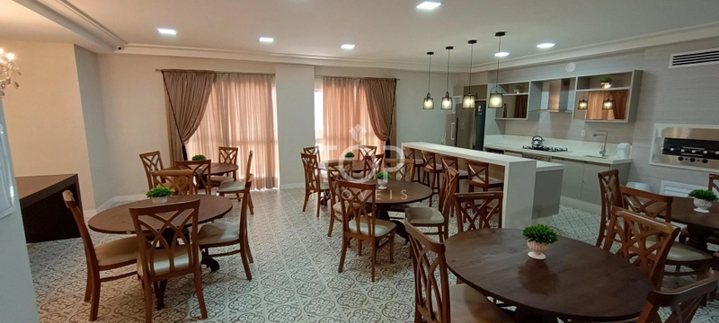 APARTAMENTO BEM MOBILIADO, CORAÇÃO DE MEIA PRAIA!: 10ª foto da galeria de imagens do imóvel