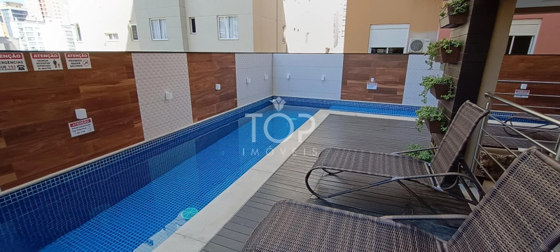 APARTAMENTO BEM MOBILIADO, CORAÇÃO DE MEIA PRAIA!: 2ª foto da galeria de imagens do imóvel