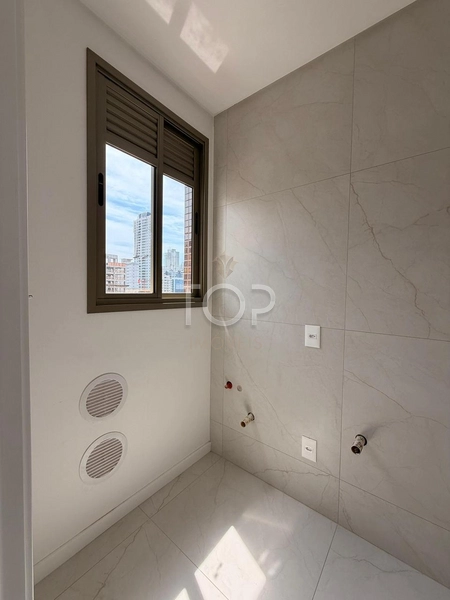 APARTAMENTO PRONTO PARA MORAR NOVO EM MEIA PRAIA: 17ª foto da galeria de imagens do imóvel