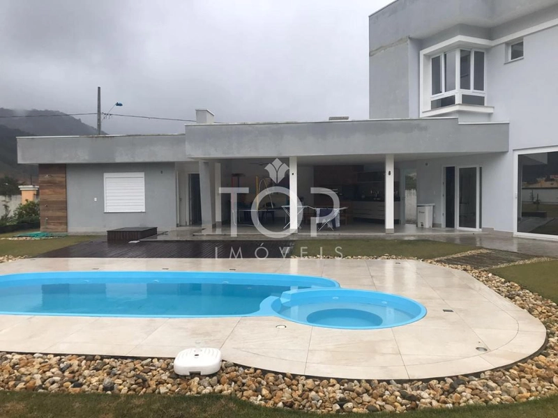 CASA ALTO PADRÃO - FINAMENTE MOBILIADA em Itapema: 9ª foto da galeria de imagens do imóvel