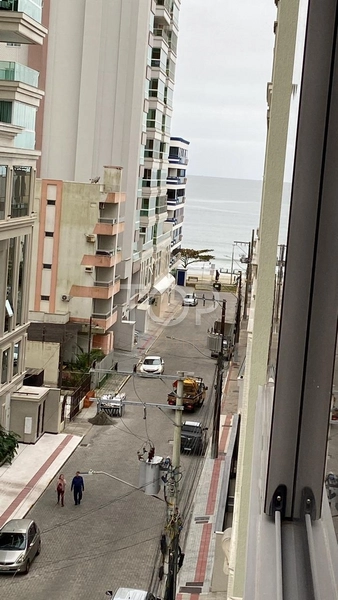 Apartamento quadra mar mobiliado em Meia Praia: 13ª foto da galeria de imagens do imóvel
