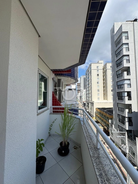 Apartamento à venda em Meia Praia.: 4ª foto da galeria de imagens do imóvel