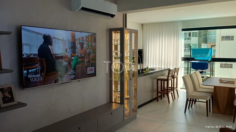 Apartamento Quadra Mar - Meia Praia: 1ª foto da galeria de imagens do imóvel