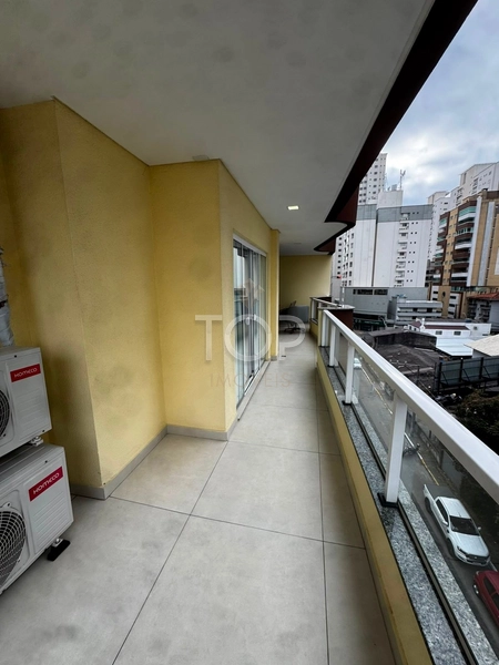 COBERTURA 200M DO MAR EM MEIA PRAIA: 6ª foto da galeria de imagens do imóvel