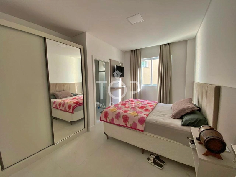 APARTAMENTO COM ÓTIMA LOCALIZAÇÃO EM MEIA PRAIA.: 9ª foto da galeria de imagens do imóvel