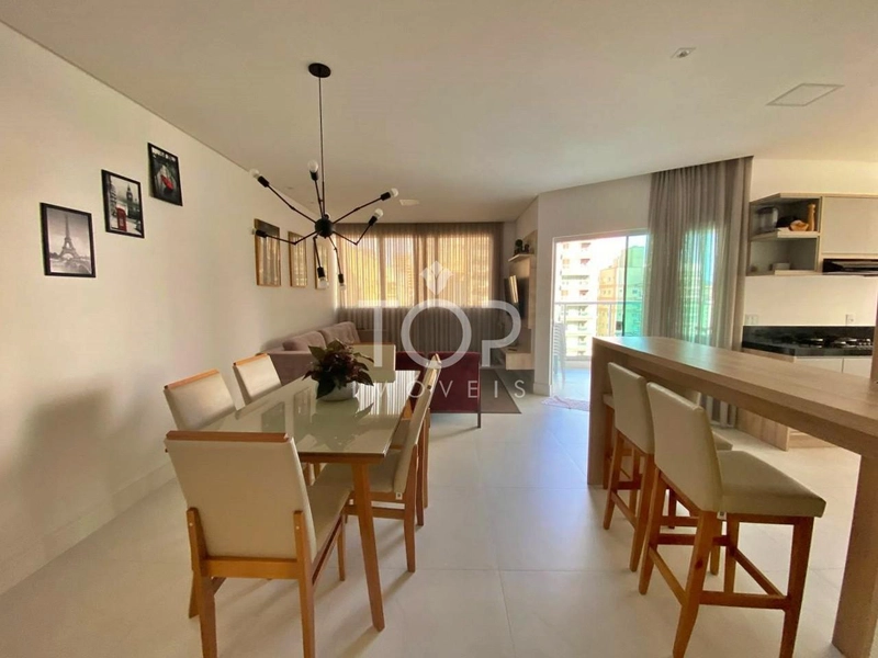 APARTAMENTO COM ÓTIMA LOCALIZAÇÃO EM MEIA PRAIA.: 8ª foto da galeria de imagens do imóvel