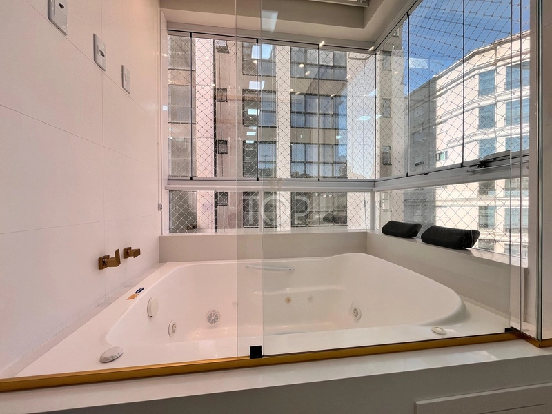 APARTAMENTO DUPLEX QUADRA MAR ITAPEMA MEIA PRAIA: 27ª foto da galeria de imagens do imóvel