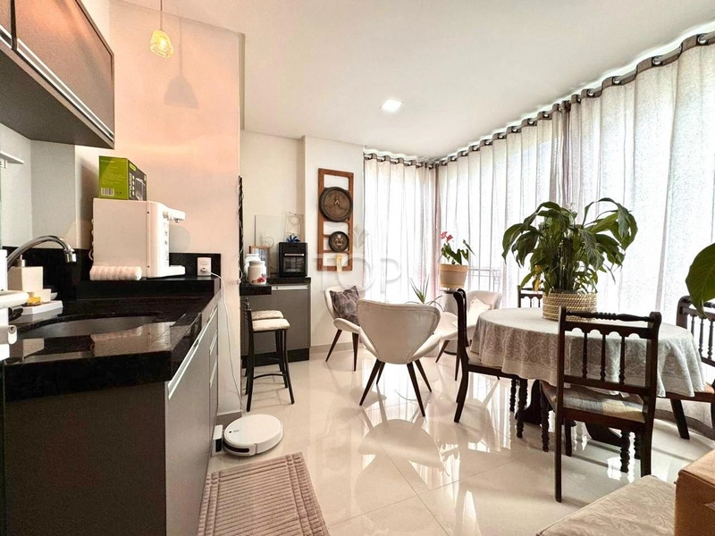 MOBILIADO EM MEIA PRAIA: 16ª foto da galeria de imagens do imóvel