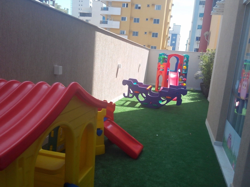 MOBILIADO EM MEIA PRAIA: 22ª foto da galeria de imagens do imóvel