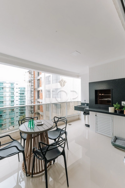 APARTAMENTO 3 SUITES MOBILIADO QUADRA MAR: 4ª foto da galeria de imagens do imóvel