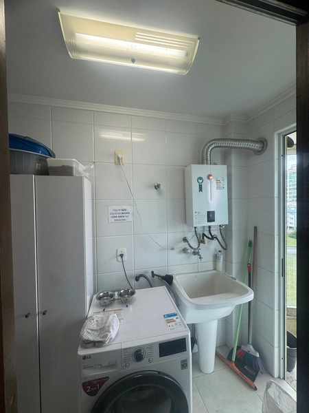 LINDO APARTAMENTO FRENTE MAR.: 18ª foto da galeria de imagens do imóvel