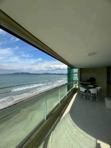 LINDO APARTAMENTO FRENTE MAR.: 3ª foto da galeria de imagens do imóvel