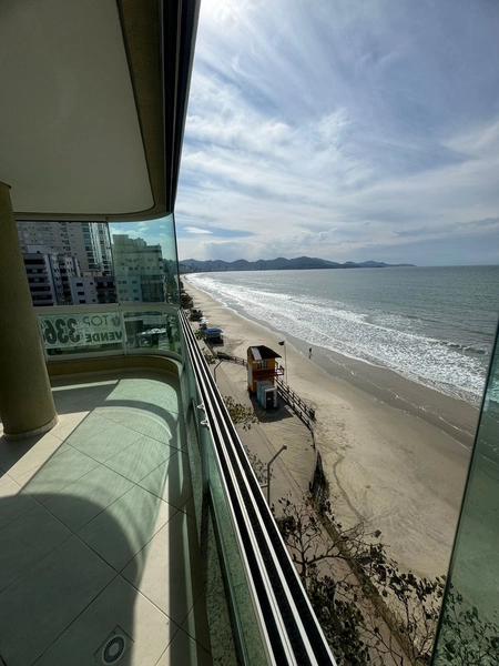 LINDO APARTAMENTO FRENTE MAR.: 4ª foto da galeria de imagens do imóvel