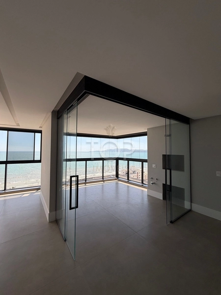 VISTA MAR EM MEIA PRAIA: 6ª foto da galeria de imagens do imóvel