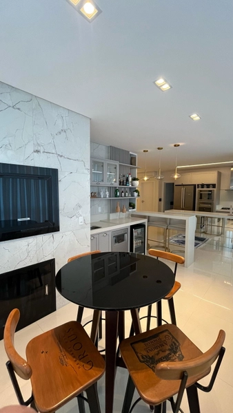 APARTAMENTO MOBILIADO EM MEIA PRAIA: 3ª foto da galeria de imagens do imóvel