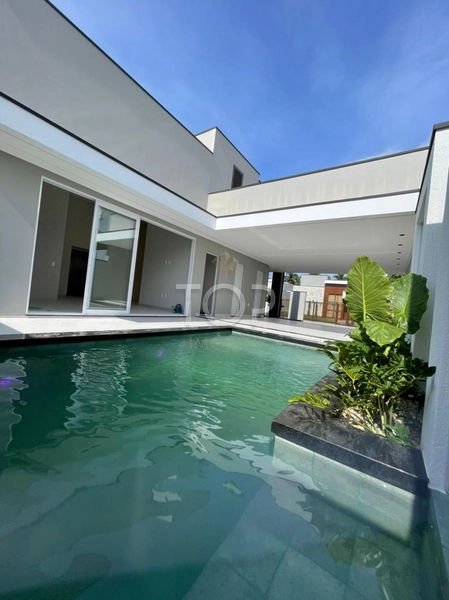 Casa Alto Padrão em Tijucas: 17ª foto da galeria de imagens do imóvel