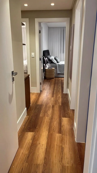 SHOWROOM EM MEIA PRAIA: 7ª foto da galeria de imagens do imóvel