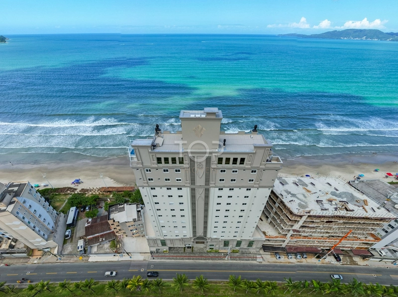 FRENTE MAR PRONTO EM MEIA PRAIA: 5ª foto da galeria de imagens do imóvel