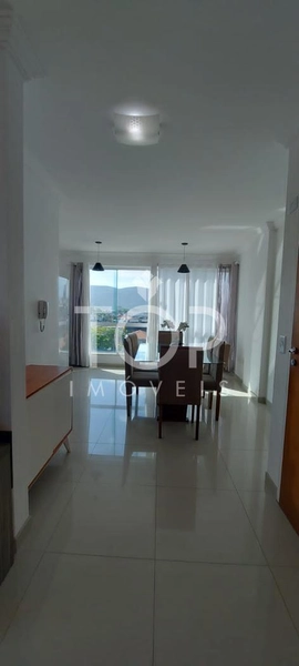 APARTAMENTO MEIA PRAIA MOBILIADO: 2ª foto da galeria de imagens do imóvel