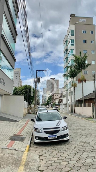 APARTAMENTO MEIA PRAIA MOBILIADO: 24ª foto da galeria de imagens do imóvel