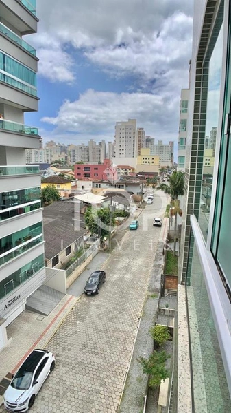APARTAMENTO MEIA PRAIA MOBILIADO: 7ª foto da galeria de imagens do imóvel