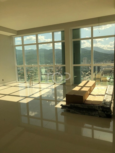 COBERTURA DUPLEX EM MEIA PRAIA: 10ª foto da galeria de imagens do imóvel
