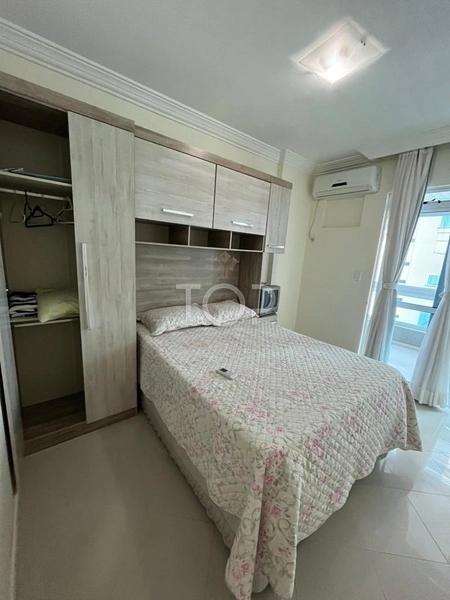 APARTAMENTO NO CORAÇÃO DE MEIA PRAIA: 12ª foto da galeria de imagens do imóvel