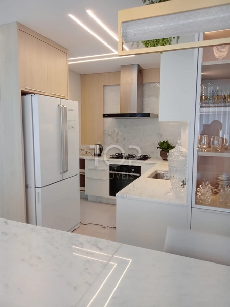 APARTAMENTO ITAPEMA MEIA PRAIA PRONTO MOBILIADO: 1ª foto da galeria de imagens do imóvel