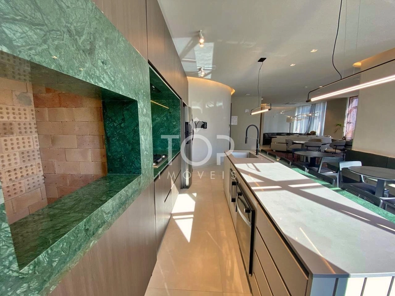 APARTAMENTO FINAMENTE MOBILIADO EM MEIA PRAIA: 10ª foto da galeria de imagens do imóvel