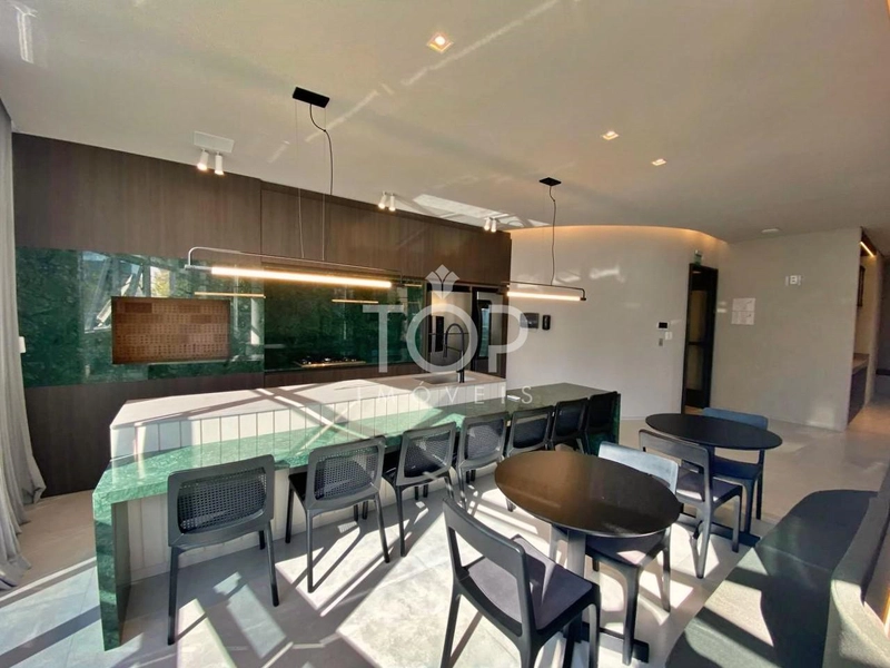 APARTAMENTO FINAMENTE MOBILIADO EM MEIA PRAIA: 9ª foto da galeria de imagens do imóvel