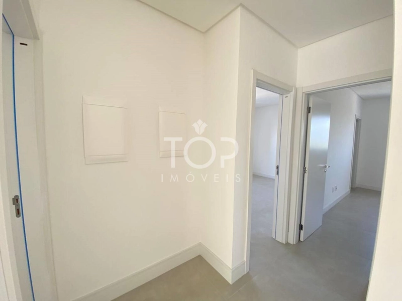 APARTAMENTO FINAMENTE MOBILIADO EM MEIA PRAIA: 28ª foto da galeria de imagens do imóvel
