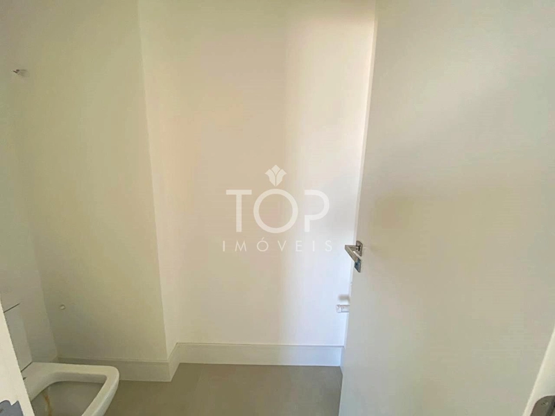 APARTAMENTO FINAMENTE MOBILIADO EM MEIA PRAIA: 32ª foto da galeria de imagens do imóvel