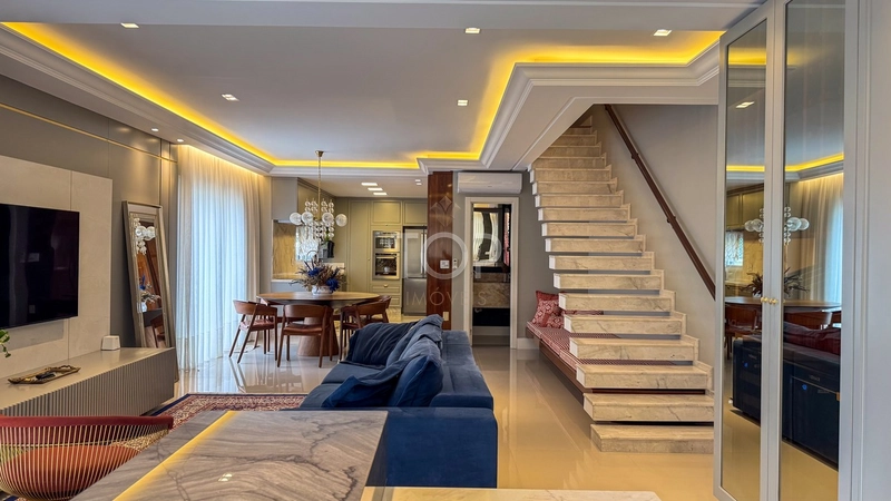 DUPLEX DIFERENCIADO E MOBILIADO EM MEIA PRAIA: 1ª foto da galeria de imagens do imóvel