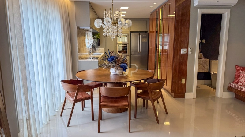 DUPLEX DIFERENCIADO E MOBILIADO EM MEIA PRAIA: 9ª foto da galeria de imagens do imóvel