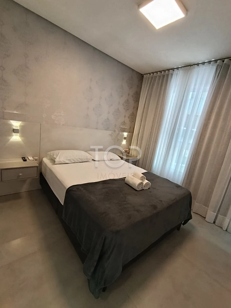 1 Apartamento por andar na Quadra mar em Meia Praia: 3ª foto da galeria de imagens do imóvel
