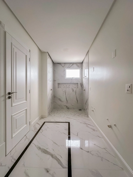 APARTAMENTO FRENTE MAR PRONTO EM MEIA PRAIA: 24ª foto da galeria de imagens do imóvel