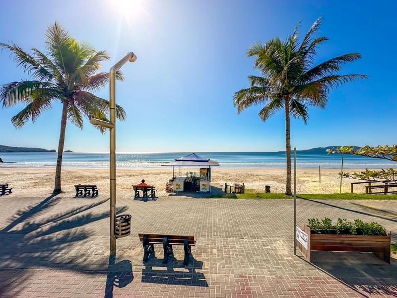 APARTAMENTO FRENTE MAR PRONTO EM MEIA PRAIA: 16ª foto da galeria de imagens do imóvel