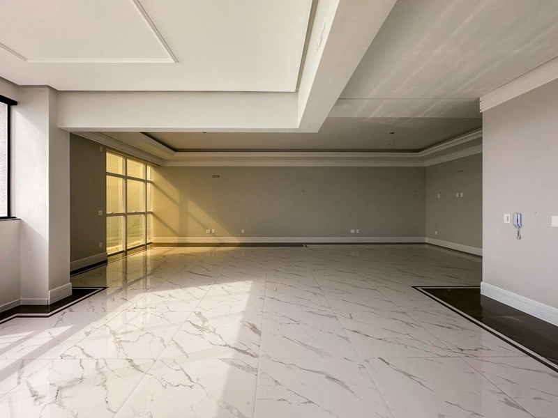 APARTAMENTO FRENTE MAR PRONTO EM MEIA PRAIA: 20ª foto da galeria de imagens do imóvel