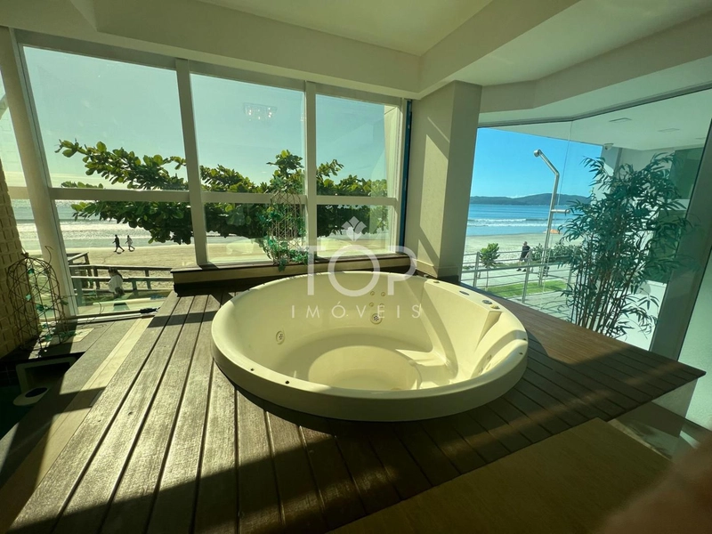LINDO APARTAMENTO FRENTE MAR: 33ª foto da galeria de imagens do imóvel