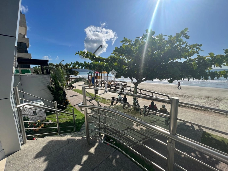 LINDO APARTAMENTO FRENTE MAR: 39ª foto da galeria de imagens do imóvel