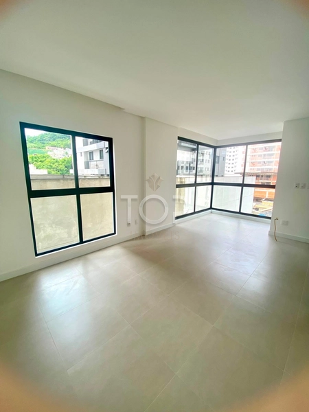 APARTAMENTO EM ITAPEMA: 2ª foto da galeria de imagens do imóvel