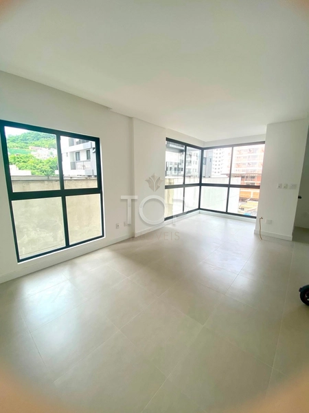 APARTAMENTO EM ITAPEMA: 1ª foto da galeria de imagens do imóvel