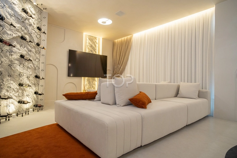 APARTAMENTO DIFERENCIADO EM MEIA PRAIA: 2ª foto da galeria de imagens do imóvel
